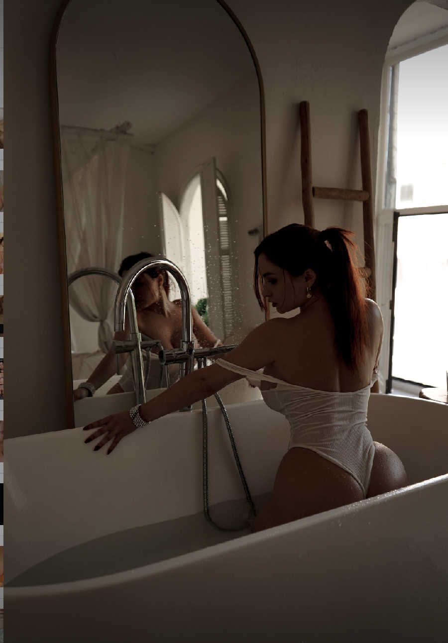 A playful frame from Miranda Faith nude — online in Damascus