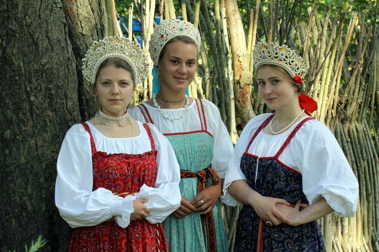 Sexy model Girls in Slavic costumes in Damascus
